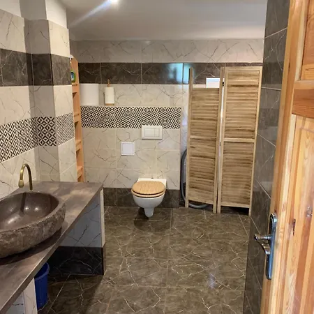 بيت للعطل U Datla *